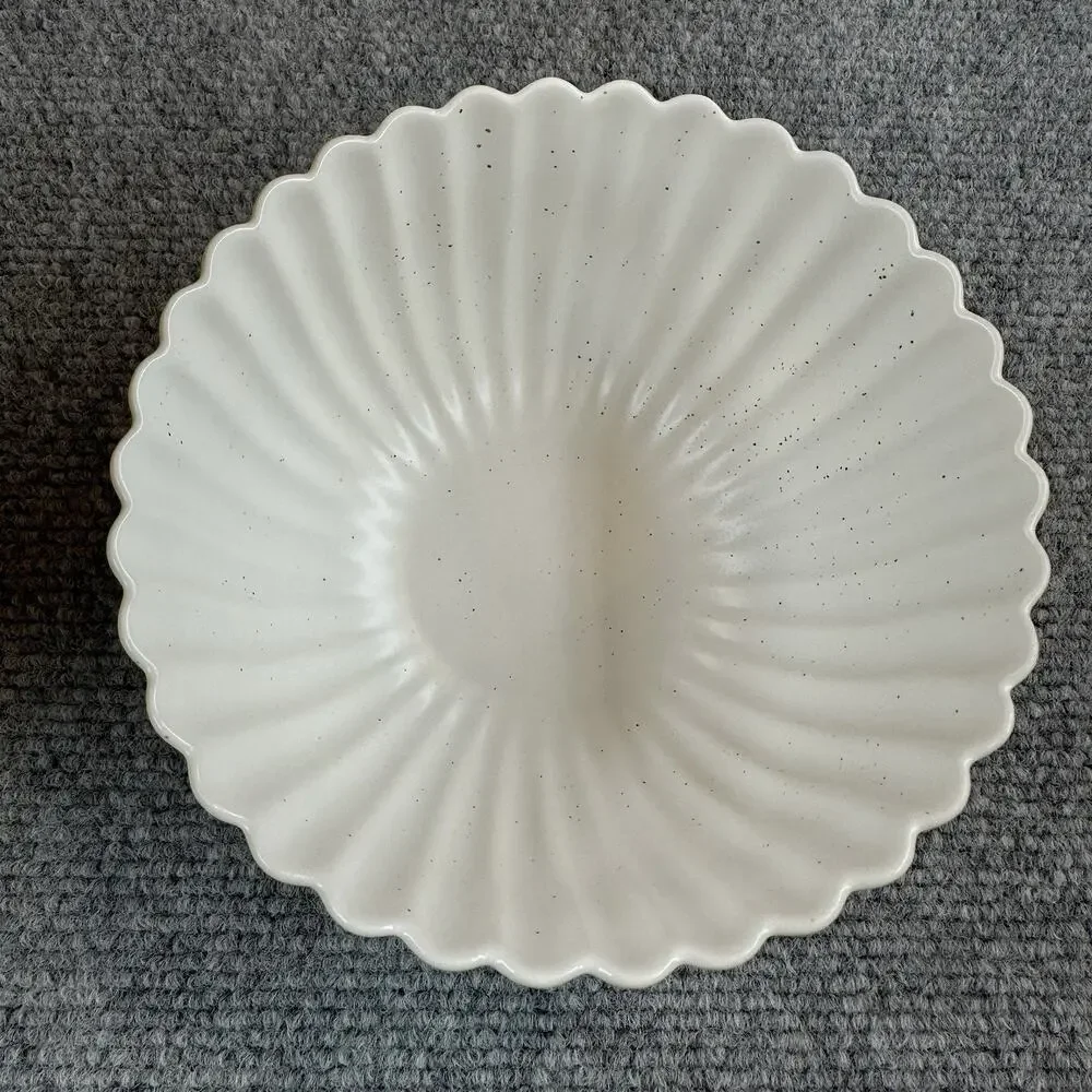 WENSHUO Daisy Bowls Set of 4 Nacre White Ceramic 5.5” Speckled Floral Ice Cream